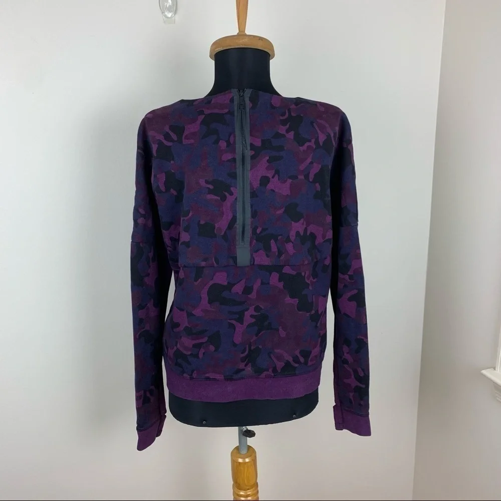 Nike Purple Camo Fleece‎ Crew Neck Sweatshirt A6